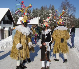 Due Uomini di Paglia (“Slaměný”) in Vortová / Two men dressed in straw (“Slaměný”) in Vortová