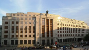 La sede centrale della Česká národní banka, la banca nazionale ceca, a Praga / Main building of the Česká národní banka, the Czech national bank, in Prague