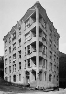 L’edificio residenziale Hodek, realizzato da Josef Chochol nel 1913 / Hodek Apartment House, built by Josef Chochol in 1913
