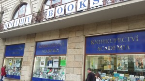 La libreria e casa editrice Academia in Piazza Venceslao / The bookshop and publiching house Academia on Wenceslas Square