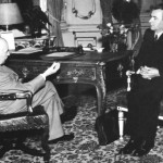 Il presidente Edvard Beneš (a sinistra) a colloquio con il primo ministro Klement Gottwald (a destra), nel 1948 / President Edvard Beneš (on the left) talking with Prime Minister Klement Gottwald (on the right), in 1948