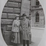 L’architetto Rudolf Wels e la moglie Ida, a Vienna, nel 1917 / Architect Rudolf Wels and his wife Ida in Vienna in 1917 © Winternitzova Vila